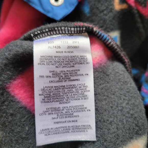 Columbia Fleece with Pink and Blue Geometric Pattern - Picture 5 of 6